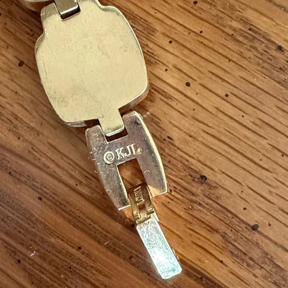 Kenneth Jay Lane Gold Scarab Vintage Bracelet - Picture 9 of 11